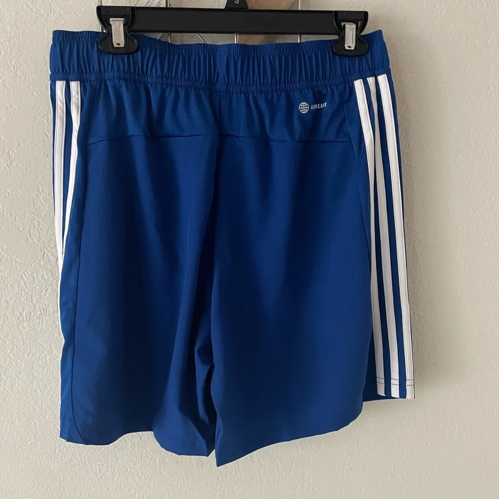 adidas lightweight athletic